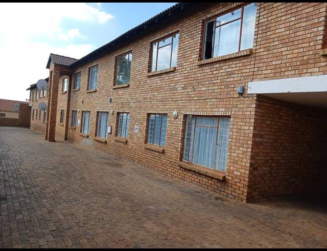 2 BEDROOM APARTMENT FOR SALE IN GREENHILLS EXT 3